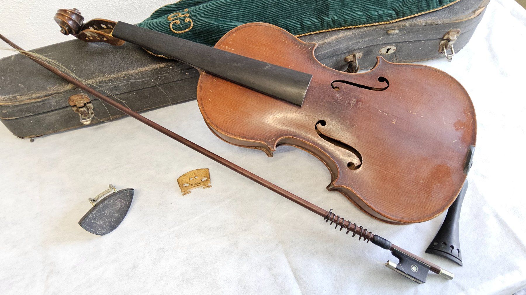 Instruments de musique: Ancien violon avec archet et coffret – D'occasion à Malleray par Frederic24 8