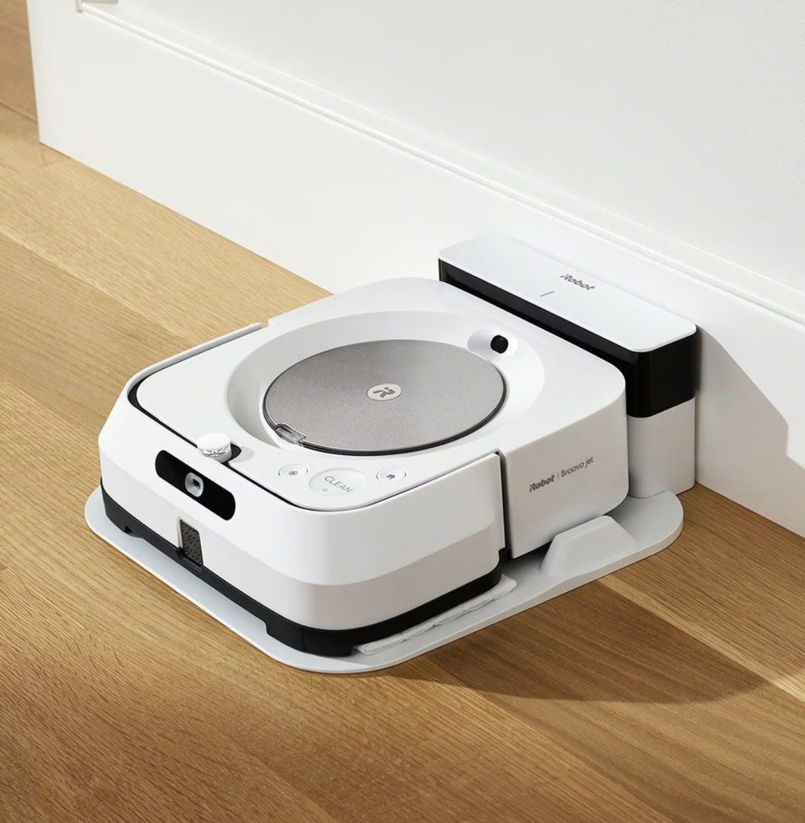 Irobot Aspirateurs & Accessoires: iRobot Braava Jet M6 like new – D'occasion à Epalinges par Lily2006 1