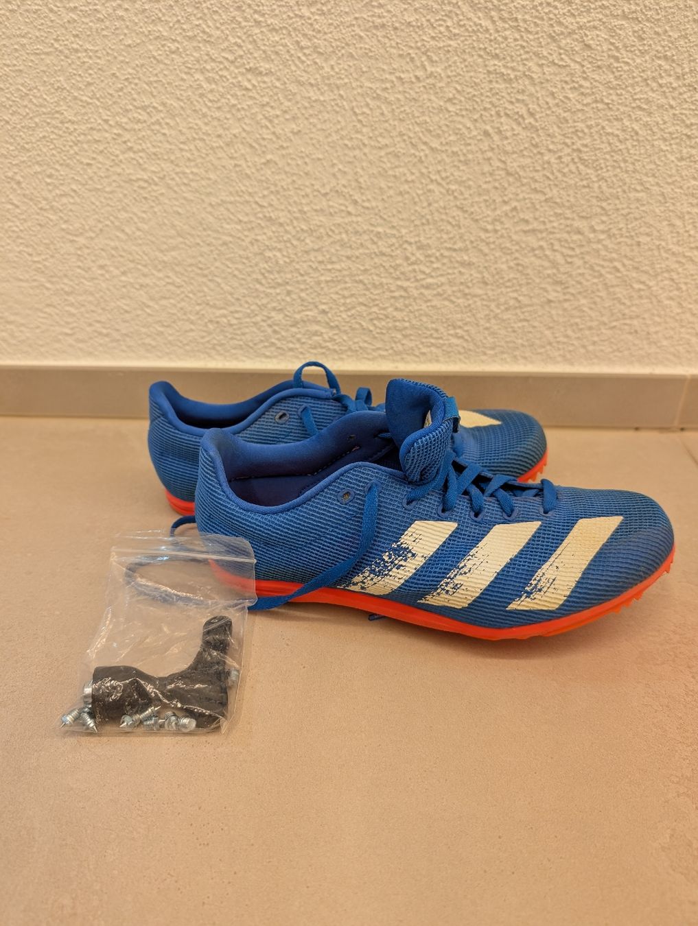 Adidas Scarpe da uomo: Adidas Leichtathletik Spikes – Usato da Schwanden GL venduto da nadine_gl