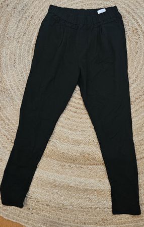Schwarze Stoffhose mit Gummizug, 40