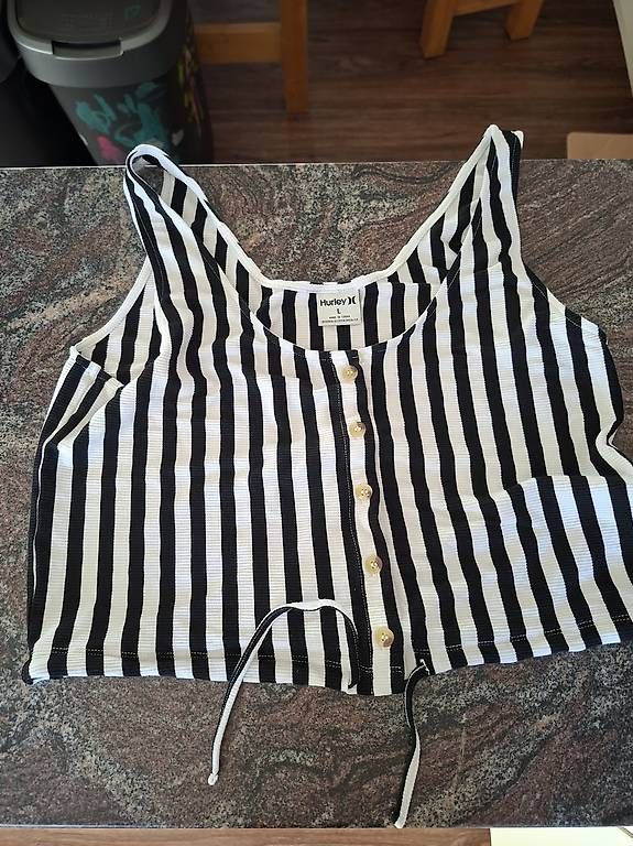 T-shirt: Hurley Shirt – Nuovo e nell'imballaggio originale da Frauenfeld venduto da miclapesa 1