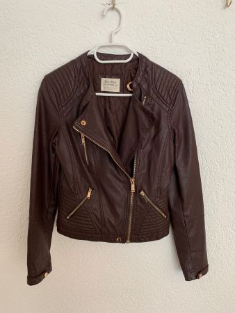 Bershka Kunstlederjacke Jacke aubergine violett Gr. XS