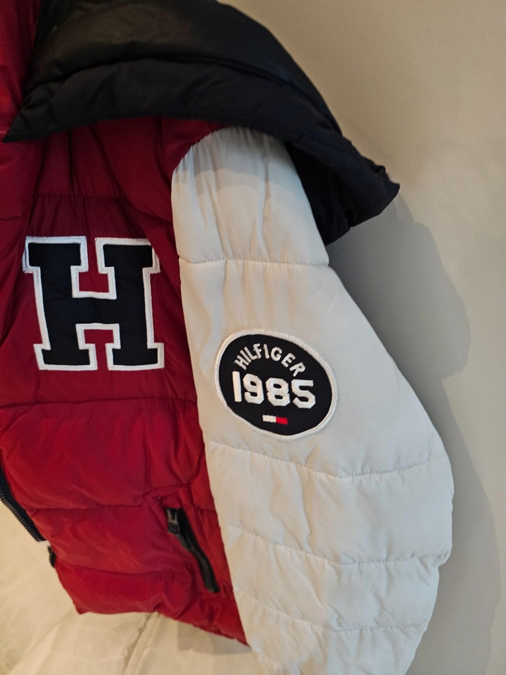 Tommy Hilfiger Giacche: Tommy Hilfiger Daunenjacke, Winterjacke – Usato da Zürich venduto da TrueTrade 4