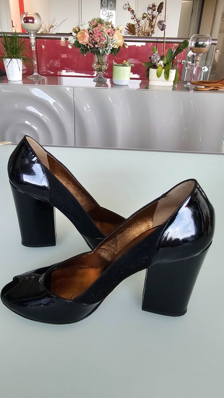 Bally Scarpe da donna: Bally Escarpins ouverts devant noir cuir verni daim T.40 – Usato da Nax venduto da mojy 2