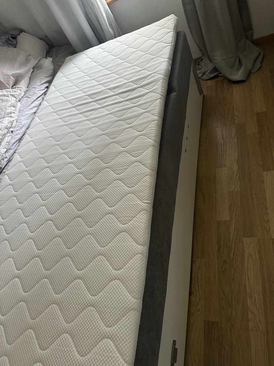 Letti: Bett 90/200 in grau mit Topper – Usato da Zürich venduto da bea_5268