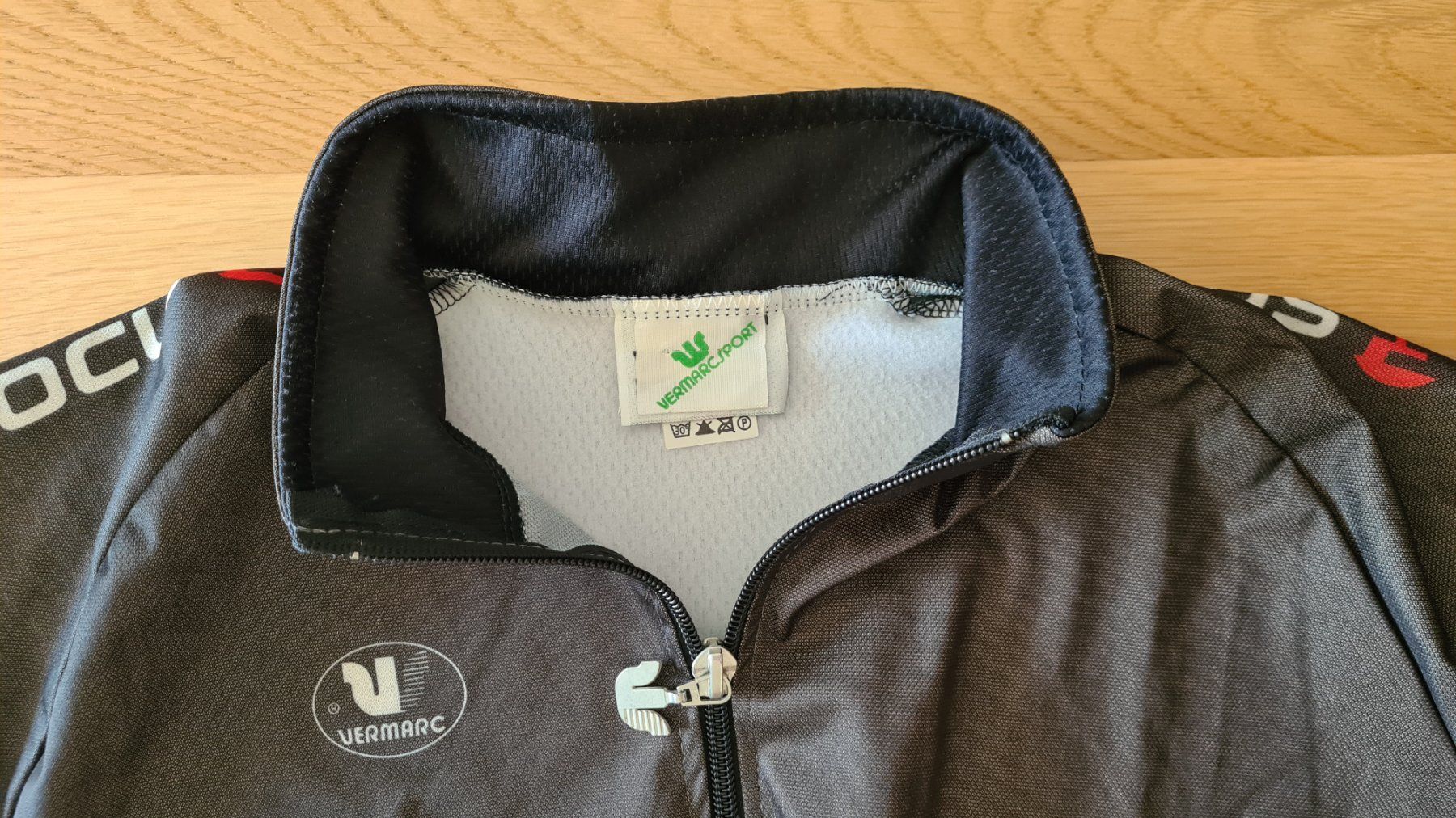 Canottiere & Pantaloni: FOCUS VERMAC Isolation Cycling Rennvelo Weste/ L – Usato da Winterthur venduto da stufaphi 2