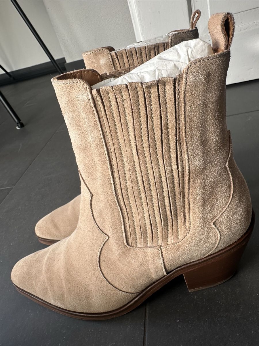 Bobbies Scarpe da donna: Bobbies Paris Suede Jodie Boots Size 41 – Nuovo (secondo la descrizione) da Zürich venduto da chayen