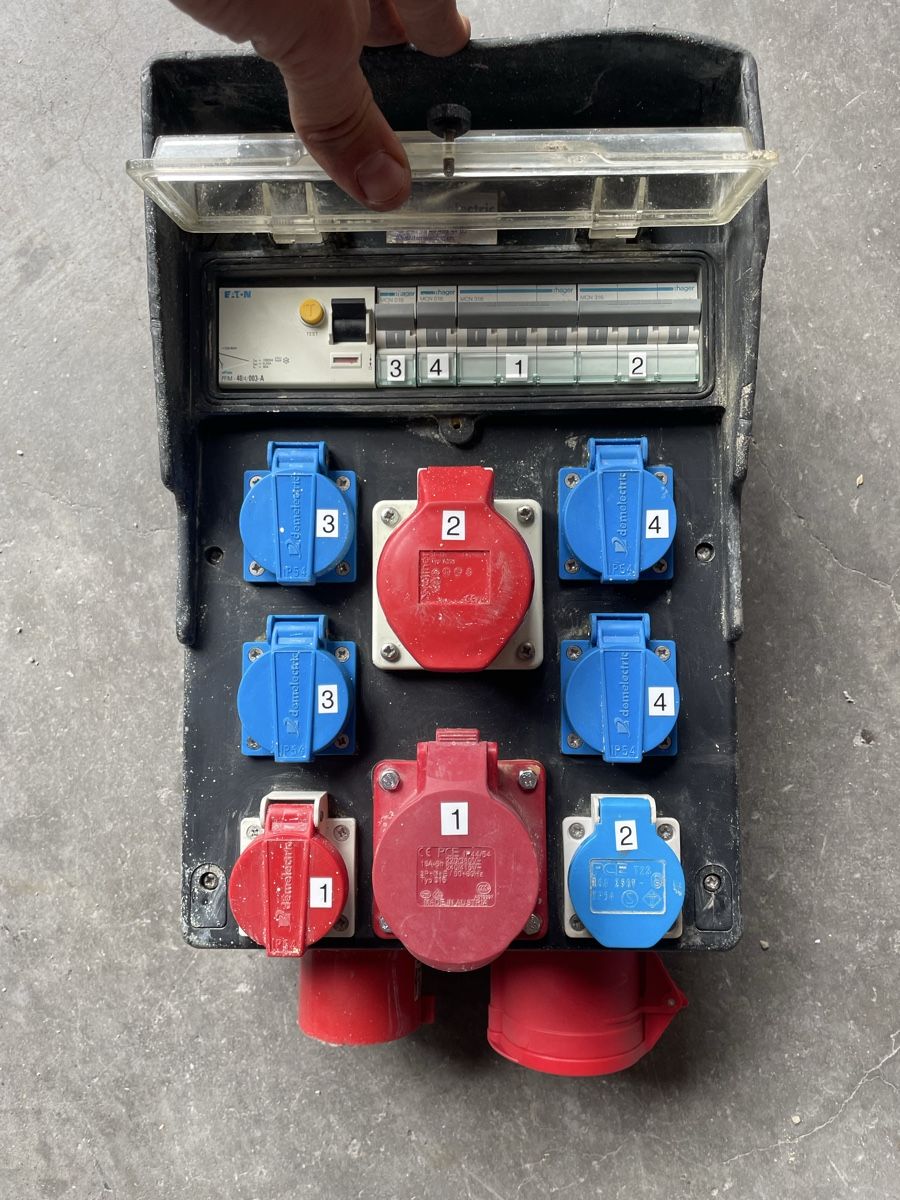 Electrotechnique: Baustromverteiler – D'occasion à Eschenbach SG par rog_7vvd 3