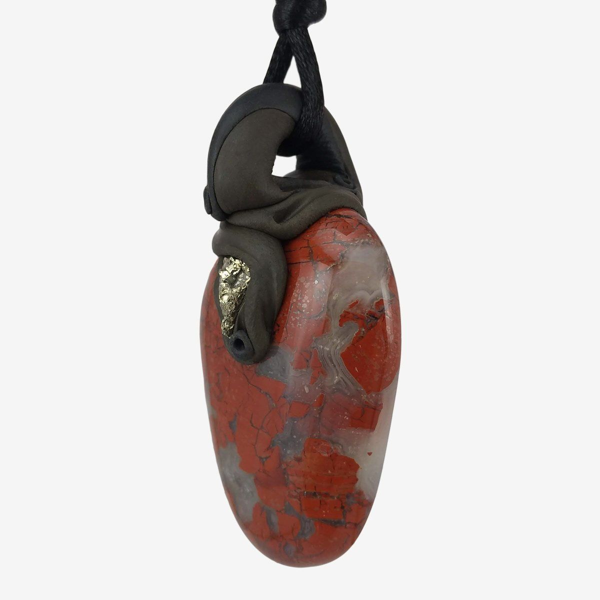 Minerali & Pietre curative: Roter Jaspis Steinanhänger mit Pyrit – Nuovo e nell'imballaggio originale da Meilen venduto da Kaleidoskopia 1