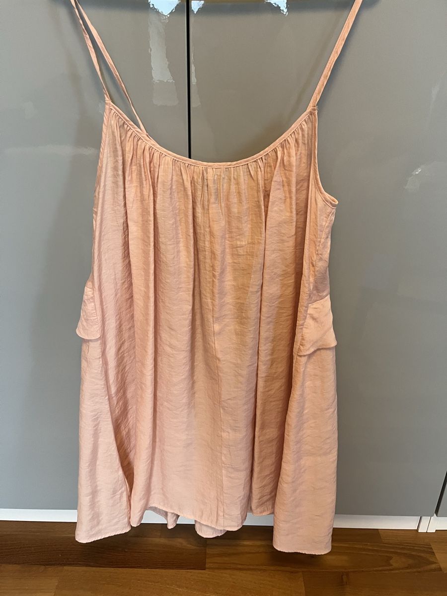 H&M Robes: H&M Kleid in rosa – D'occasion à Zürich par lux_t6lx 2