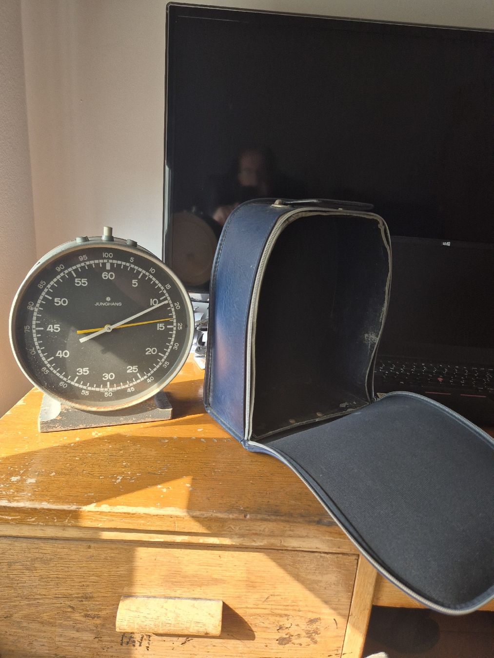 Junghans Uhren: Junghans Stoppuhr mit Hülle Durchmesser 18cm. – Defekt aus Romanshorn von har_ymq5 4