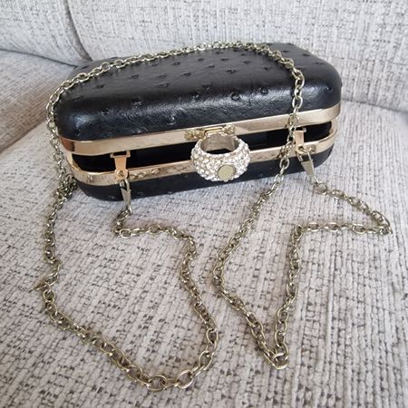 Elegante Abendtasche / Clutch mit Strass-Ring