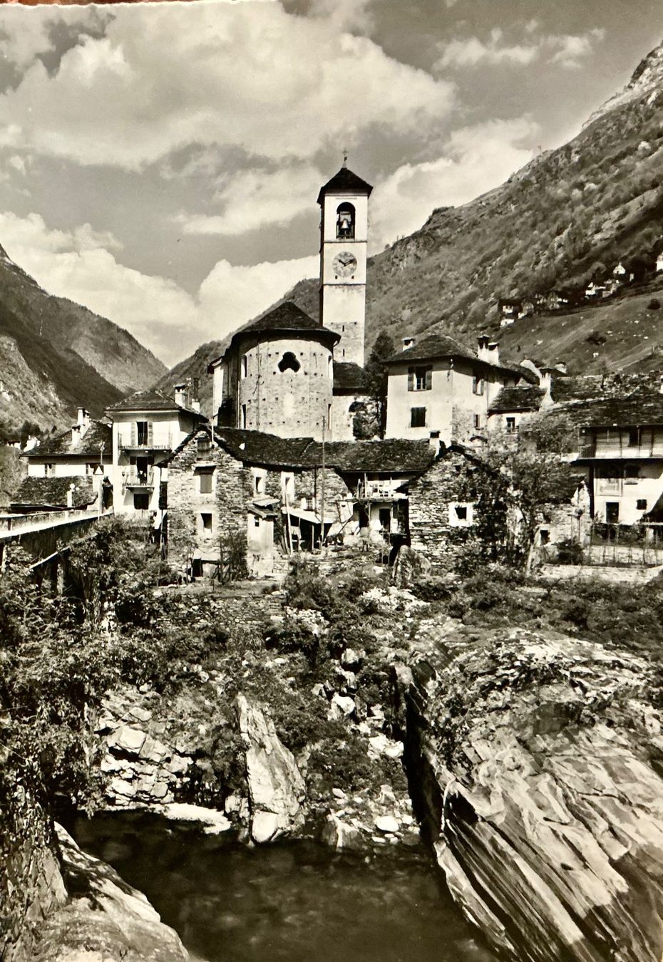 Cartoline postali: LAVERTEZZO - Valle Verzasca - Grossformat – Usato da Root venduto da ENGLAND-TREASURES 1