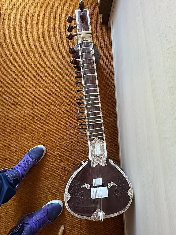 Strumenti musicali: Luth à long manche "Cithare indienne" – Usato da Vessy venduto da oeu_s6nj 1