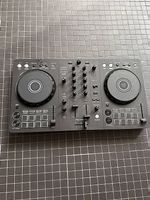 Pioneer DJ DDJ-FLX4 DJ Controller