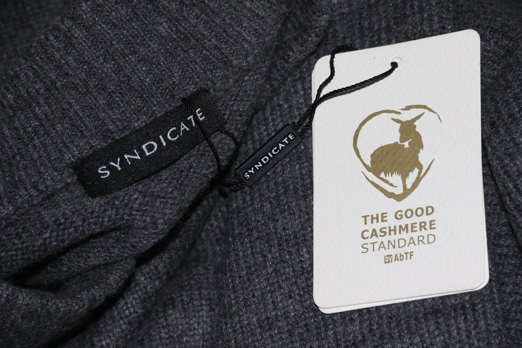 Maglioni & Felpe: Stylischer & warmer Pullover von SYNDICATE Gr.L  NEU – Nuovo e nell'imballaggio originale da Oberwil-Lieli venduto da Svetlana28 7