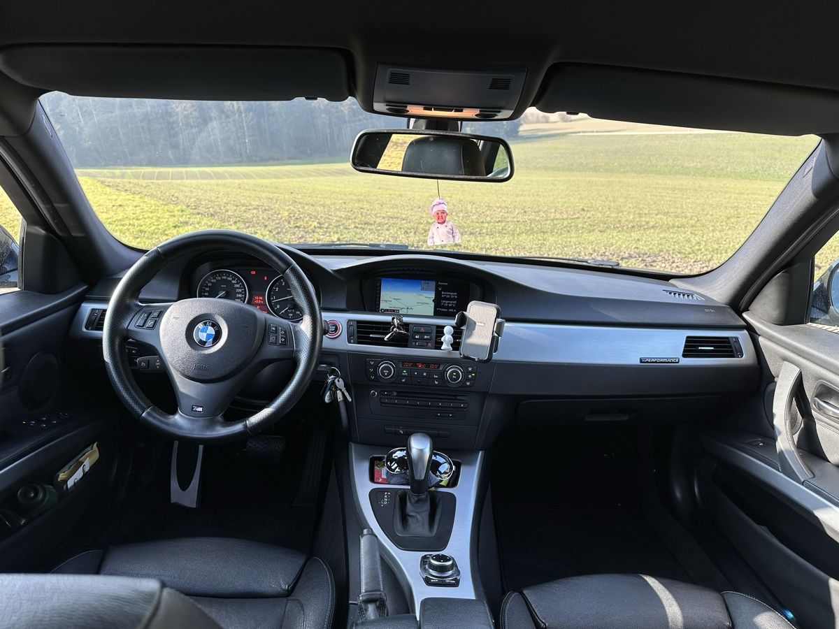 BMW Autos: BMW 335i e91 – D'occasion à Ichertswil par kae_qw87 3