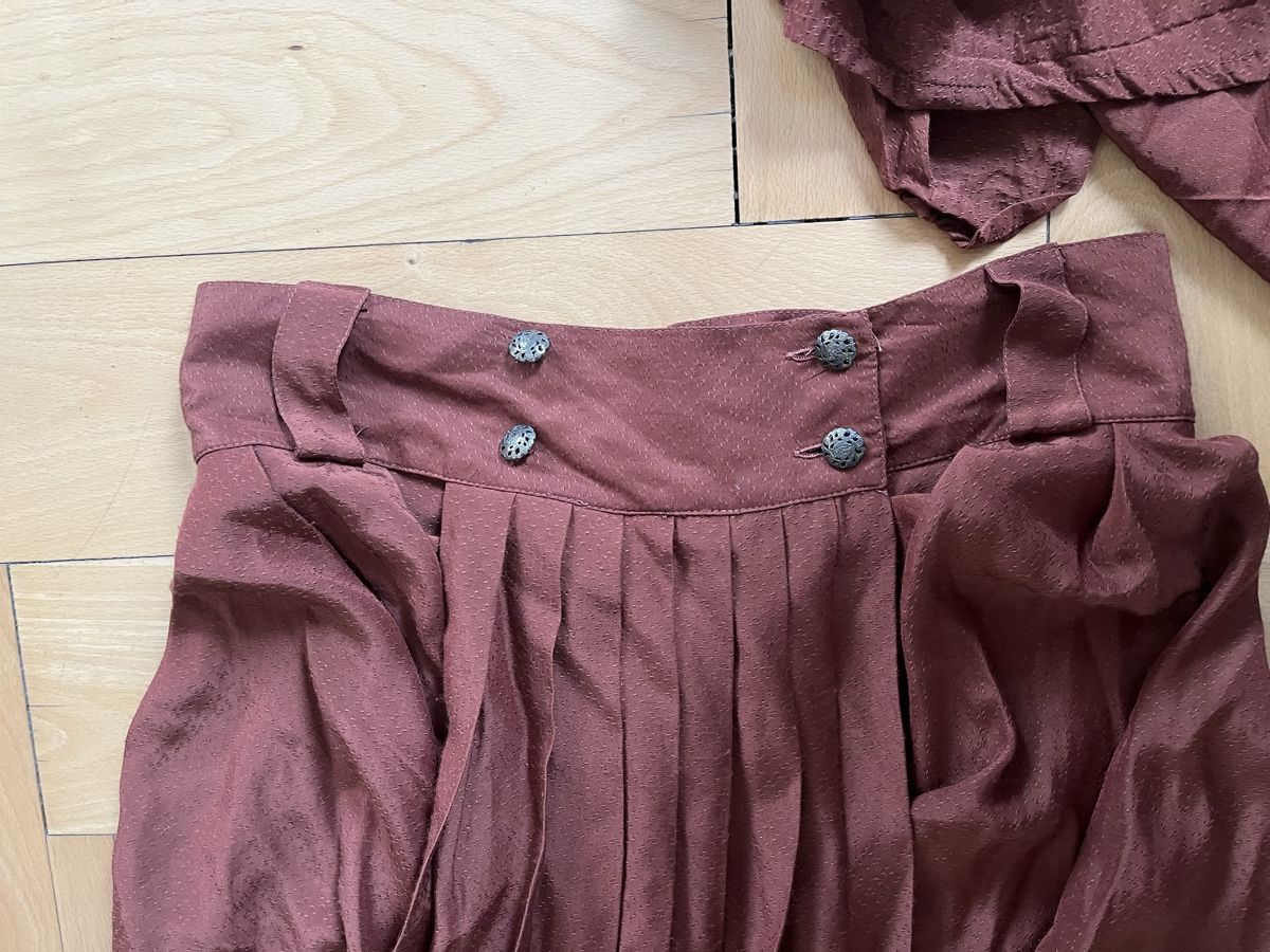 Ensembles & Tailleurs: Completo Blue Gardenia: Gonna e Top Elegante Autunno 49 – D'occasion à Zürich par cat_rsn7 3