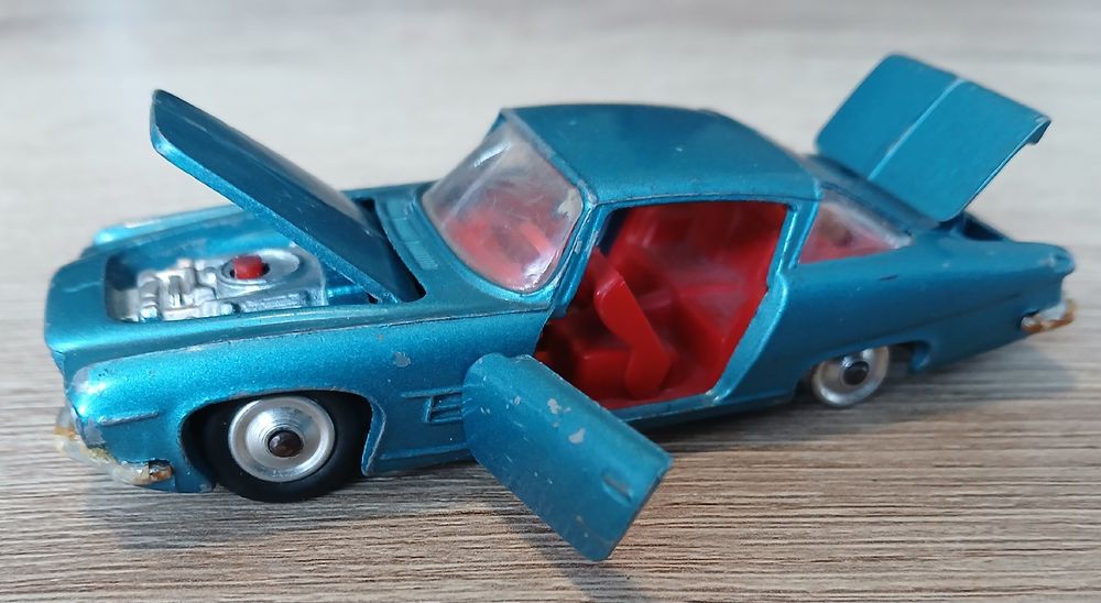 Corgi Toys Chrysler Ghia L6,4 (Gebraucht) in Rümligen für CHF 20 – mit Lieferung auf kaufen