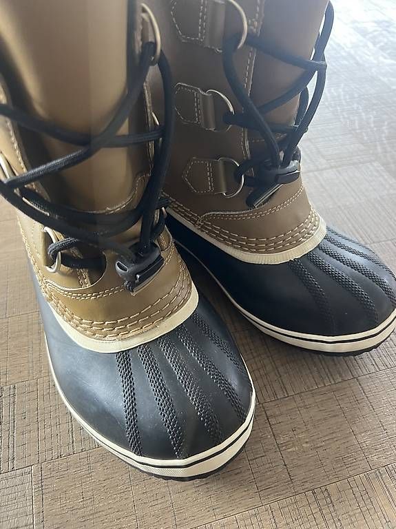 Scarpe per ragazzi: Sorell numero 35  – Usato da Verscio venduto da mic_q9pq 1