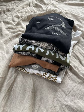 T-Shirt Pack: 7 Stk. Damen Grösse S Sommer Collection! ☀️