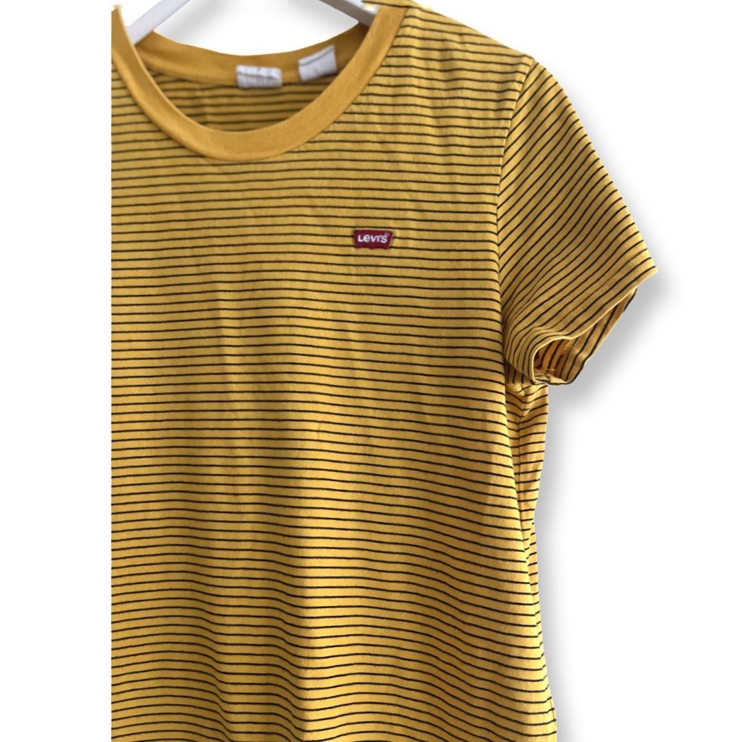 Levi's T-shirt: LEVI‘S cooles T-Shirt – Usato da Jona venduto da vanessasupermarket20 5