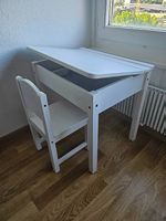 Bureau pour enfant 4-8 ans avec chaise à vendre