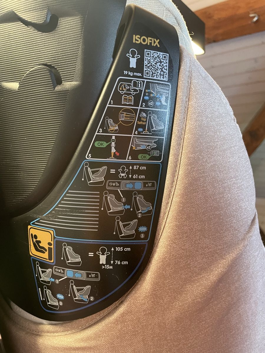 Maxi-Cosi Seggiolini per auto: Autositz Maxicosi Axissfix – Usato da Bergdietikon venduto da stefania_88 1