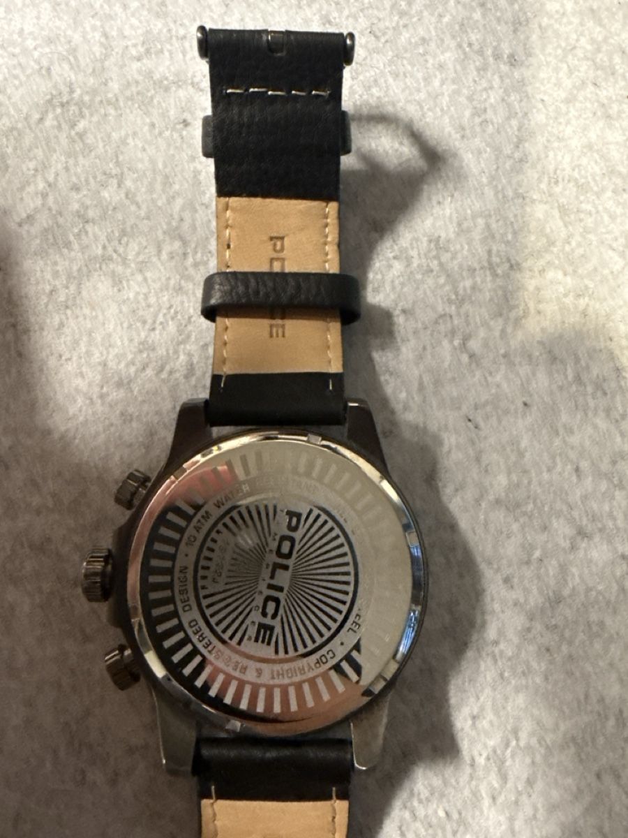 Police Orologi: Montre Police noire – Usato da Carouge GE venduto da joey.79 2