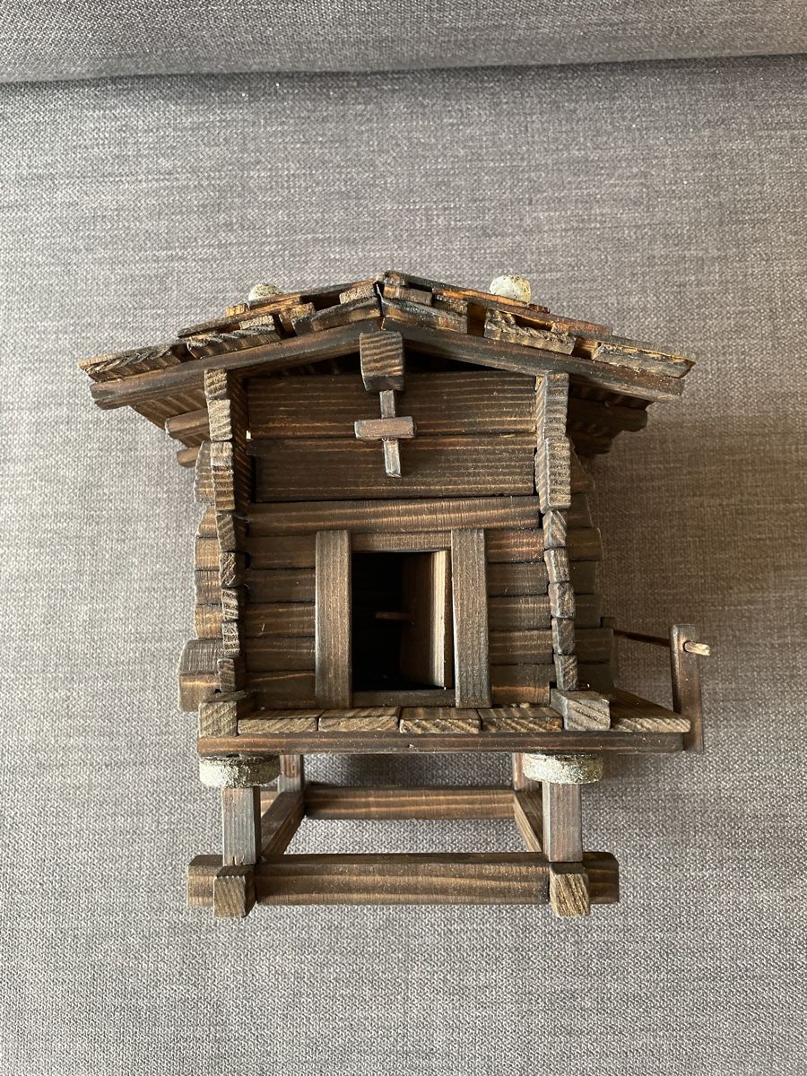 Tutte le decorazioni: Modell Walliser Speicher – Usato da Sennhof venduto da anelim75