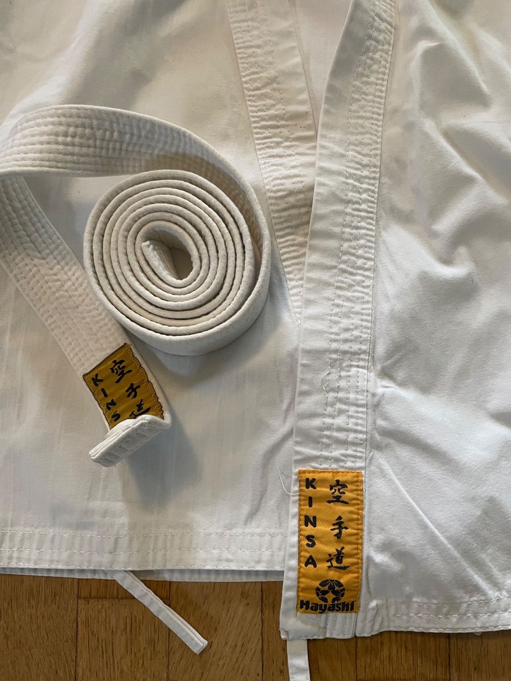Completi: Karate Anzug Grösse 140 – Usato da Arbon venduto da mannamanna 3