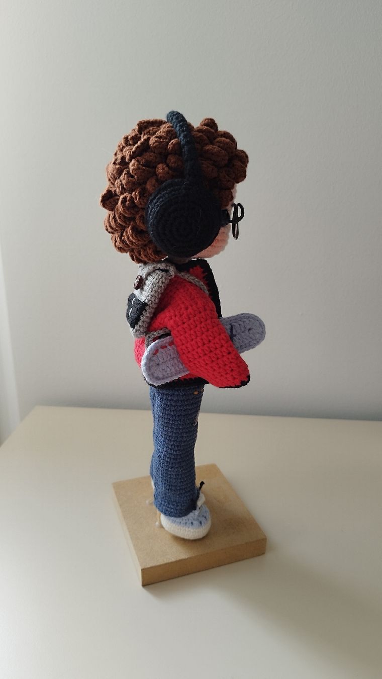 Bambole: Handmade Crochet Boy Doll with Accessories - New - – Nuovo e nell'imballaggio originale da Arnex-sur-Orbe venduto da can_97vn 2