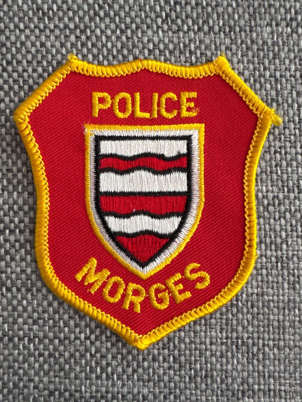 Swiss Plaketten & Abzeichen: ORIGINAL Patch Police Morges – Neu und originalverpackt aus Endingen von Twixtel