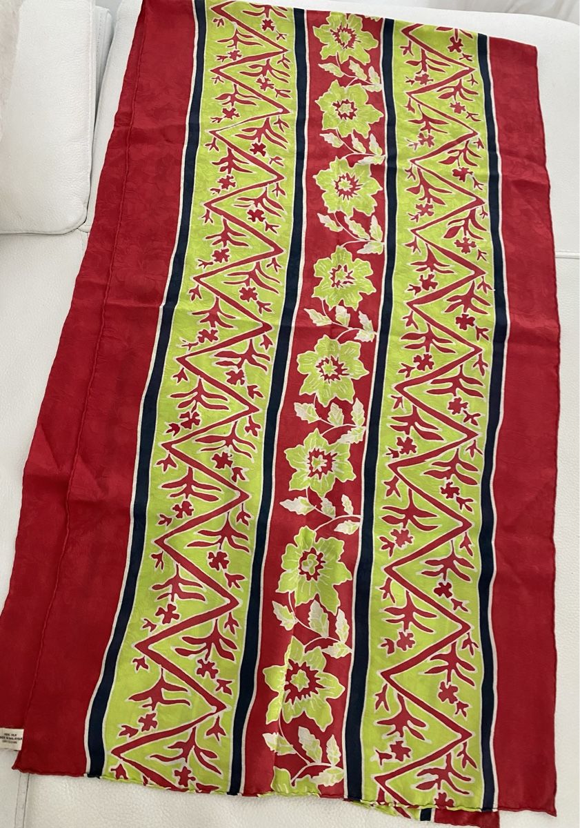 Foulard & Sciarpe: Seiden Schal 🌸 – Usato da Opfikon venduto da Luis144