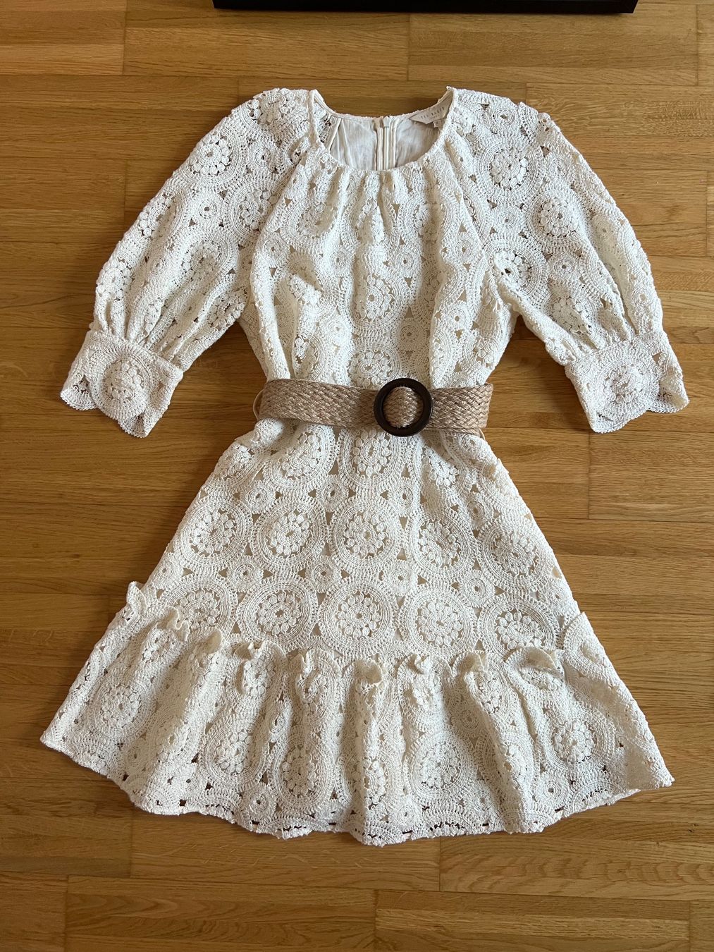 Ted Baker Vestiti: Ted Baker Gr 2/ EU 36 - Cremefarbenes Minikleid aus Spitze – Usato da Hünenberg See venduto da mississauga