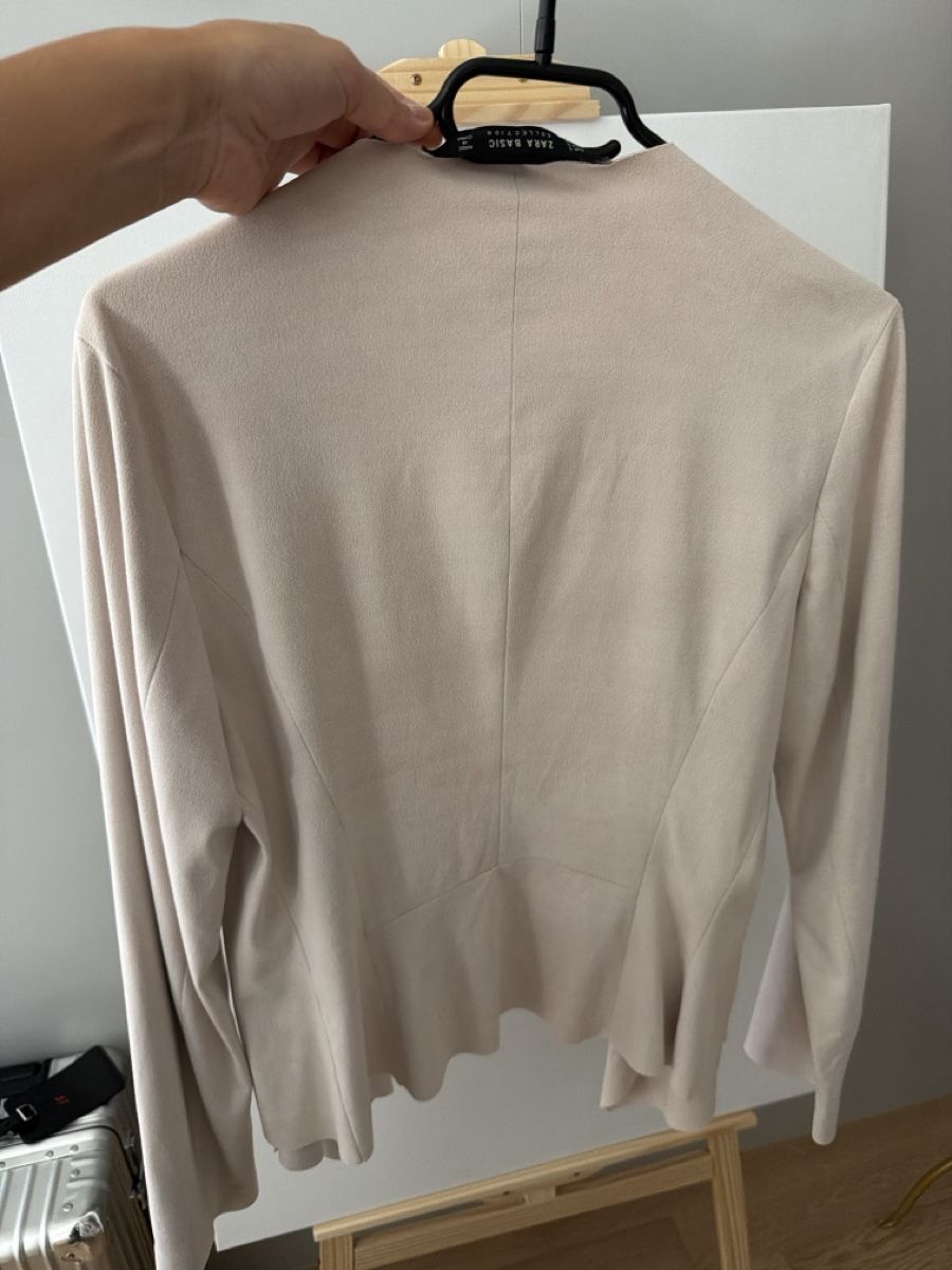 Zara Giacche: Veste fluide Zara beige – Usato da Adliswil venduto da jas_5s8n 1