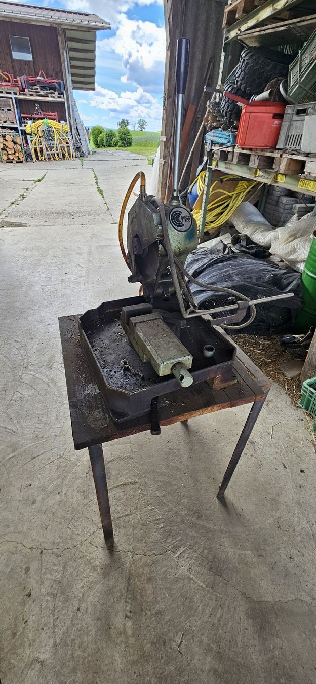Tutte le macchine: Metallkreissäge – Usato da Buttisholz venduto da Silu.99