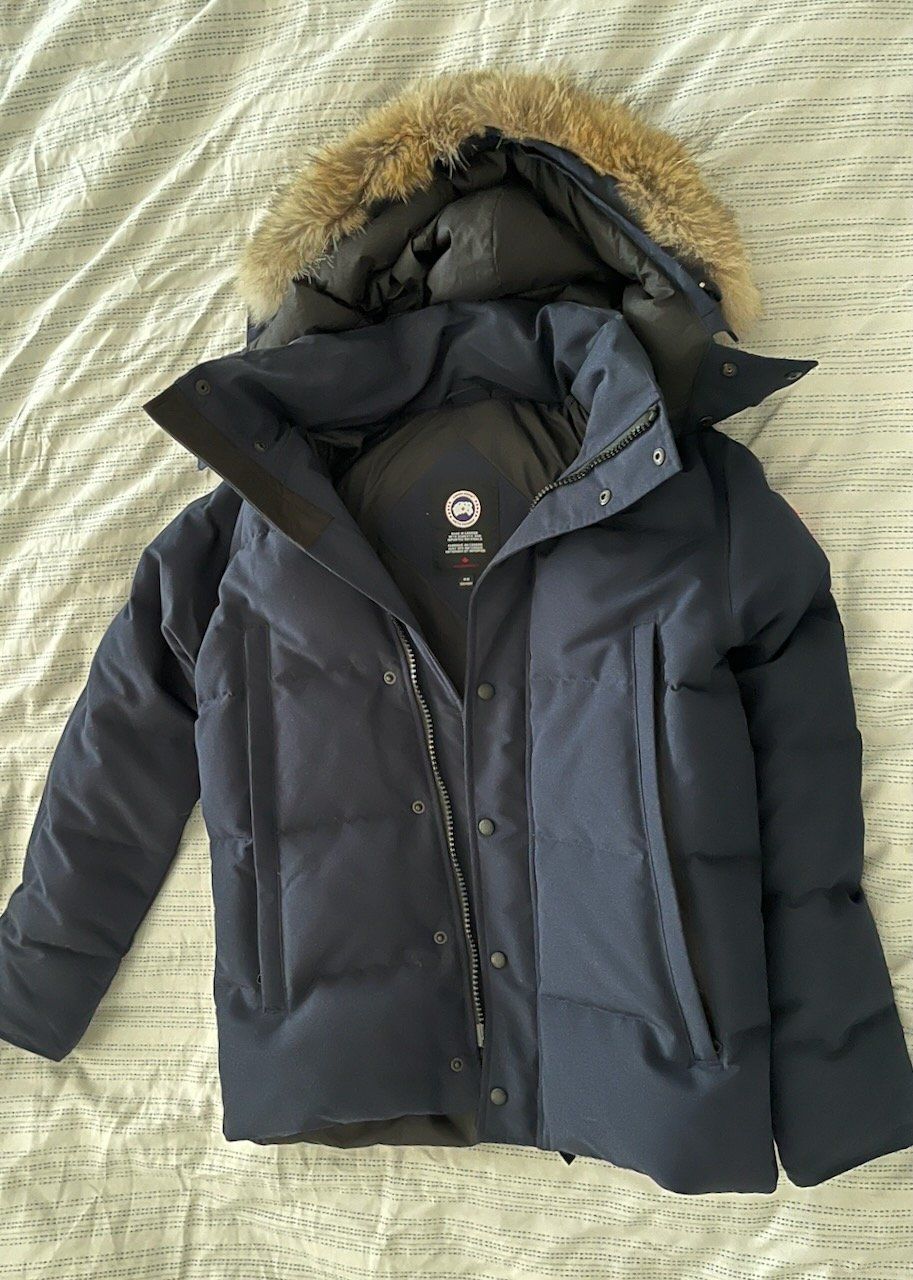 Canada Goose Giacche: Parka Canada Goose Wyndham M – Nuovo (secondo la descrizione) da Nyon venduto da sra_8hxr