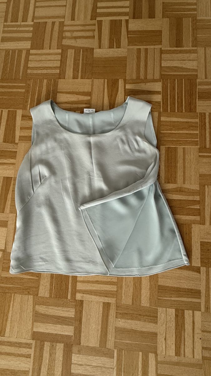Akris Blusen: AKRIS Seidentop Gr. 44 Hellblau - Sommerlich & Elegant! – Gebraucht aus Lachen SZ von HelvetiaLuxury 4