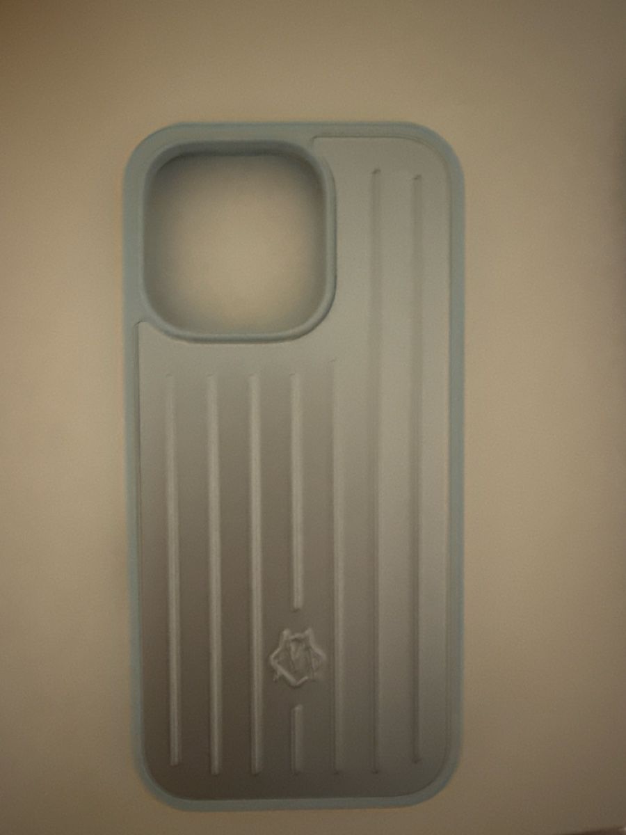 Cover & Protezioni schermo: RIMOWA iPhone 16 Pro Hülle hellblau neu – Usato da Eich venduto da jasmingrueter