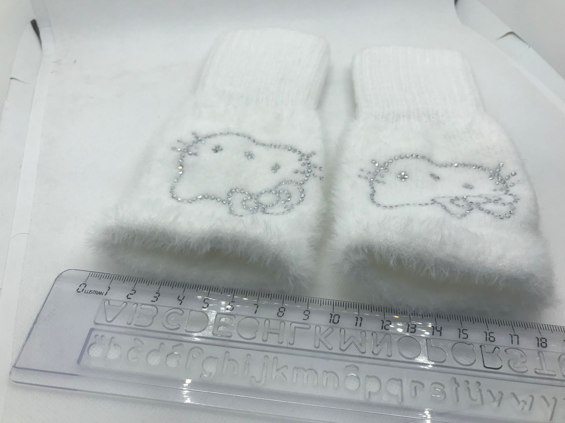 Guanti: Hello Kitty Handschuhe Weiss Winter Neu – Nuovo e nell'imballaggio originale da Niederteufen venduto da mix18 1