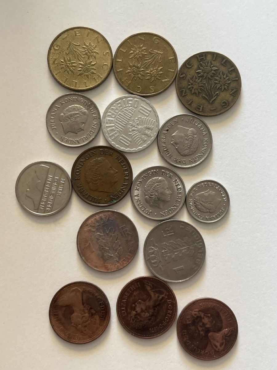 Tutti le monete: Lot de monnaies de différents pays – Usato da Cornaux NE venduto da aur25fa 1