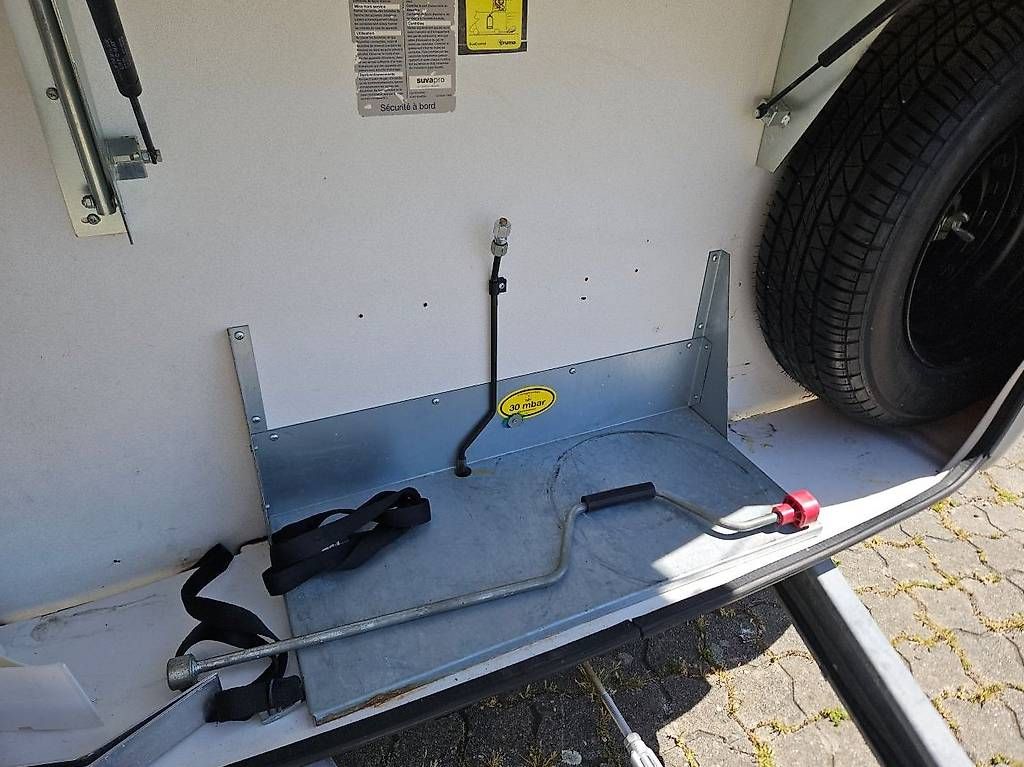 Veicoli da campeggio: A vendre Dethleffs Camper avec auvent 4 saisons – Usato da Belmont-Yverdon venduto da FloridaJeep 7
