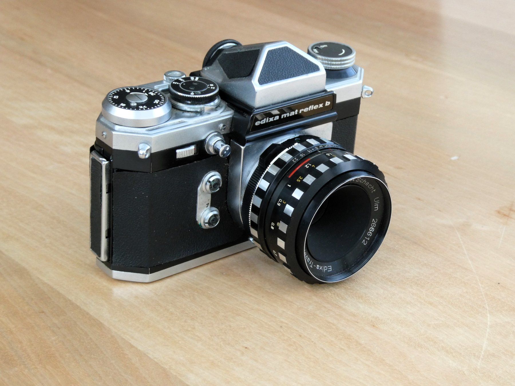 Edixa Kamera: Fotoapparat Edixa Mat Reflex b – Gebraucht aus Beromünster von  1