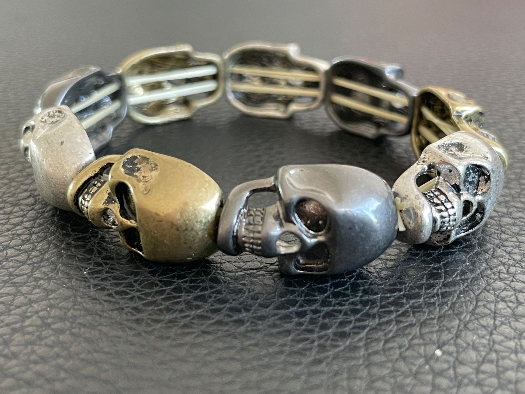 Armbänder & -reifen: Philipp Plein Style Armband mit Totenköpfen – Neu (gemäss Beschreibung) aus Klingnau von Quasimondo 1