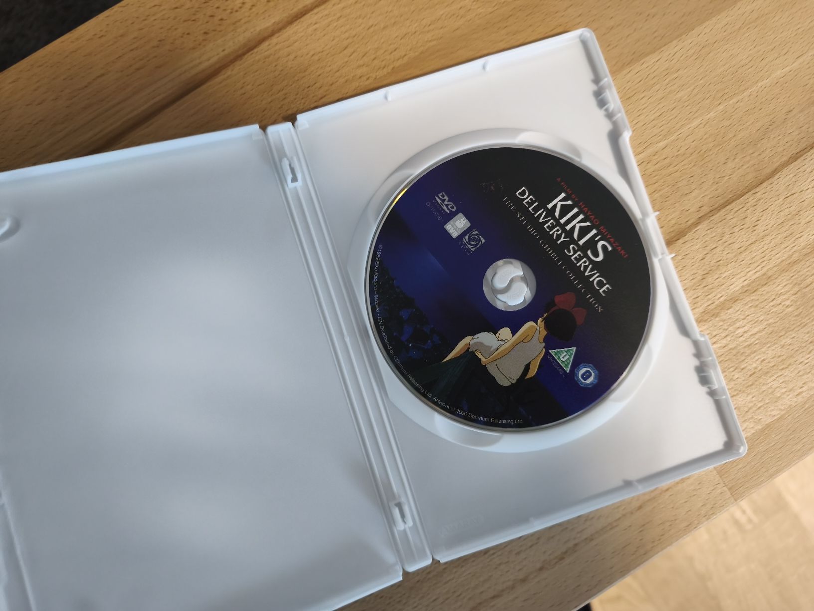 Tutti i DVDs: Kikis Delivery Service Englisch – Usato da Näfels venduto da ChocolateMuffin 2