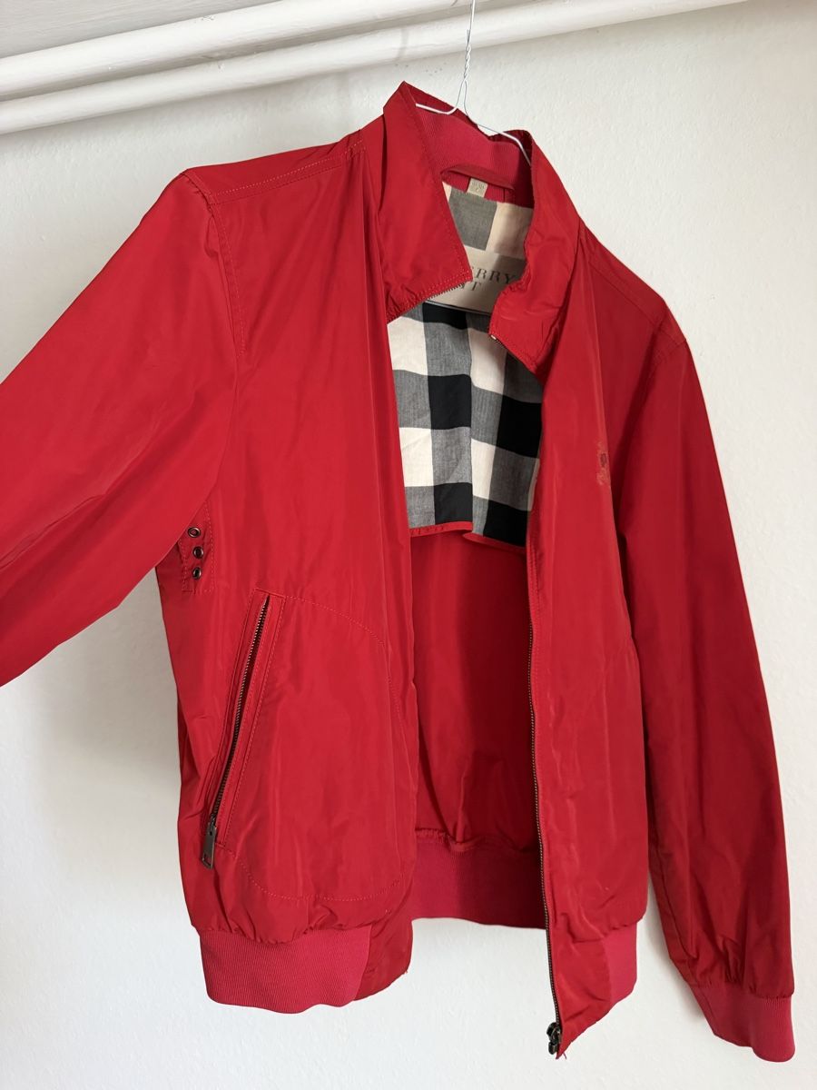 Burberry Giacche: Jacke Burberry Rot Grösse S – Usato da Zürich venduto da bec_kd7z