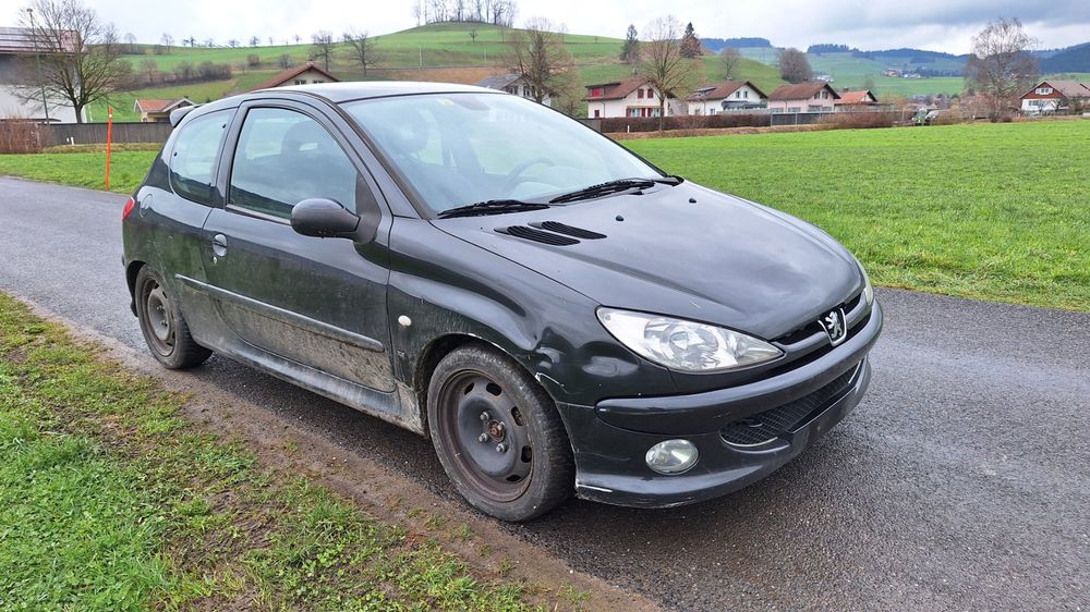 Peugeot 206 1.6 für Teile oder Export