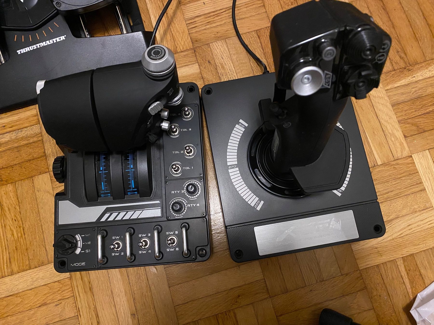 Logitech Controller: Logitech G X56 HOTAS & Thrustmaster Flight Rudder Pedals – Usato da Pfaffhausen venduto da sil_k7sj 1