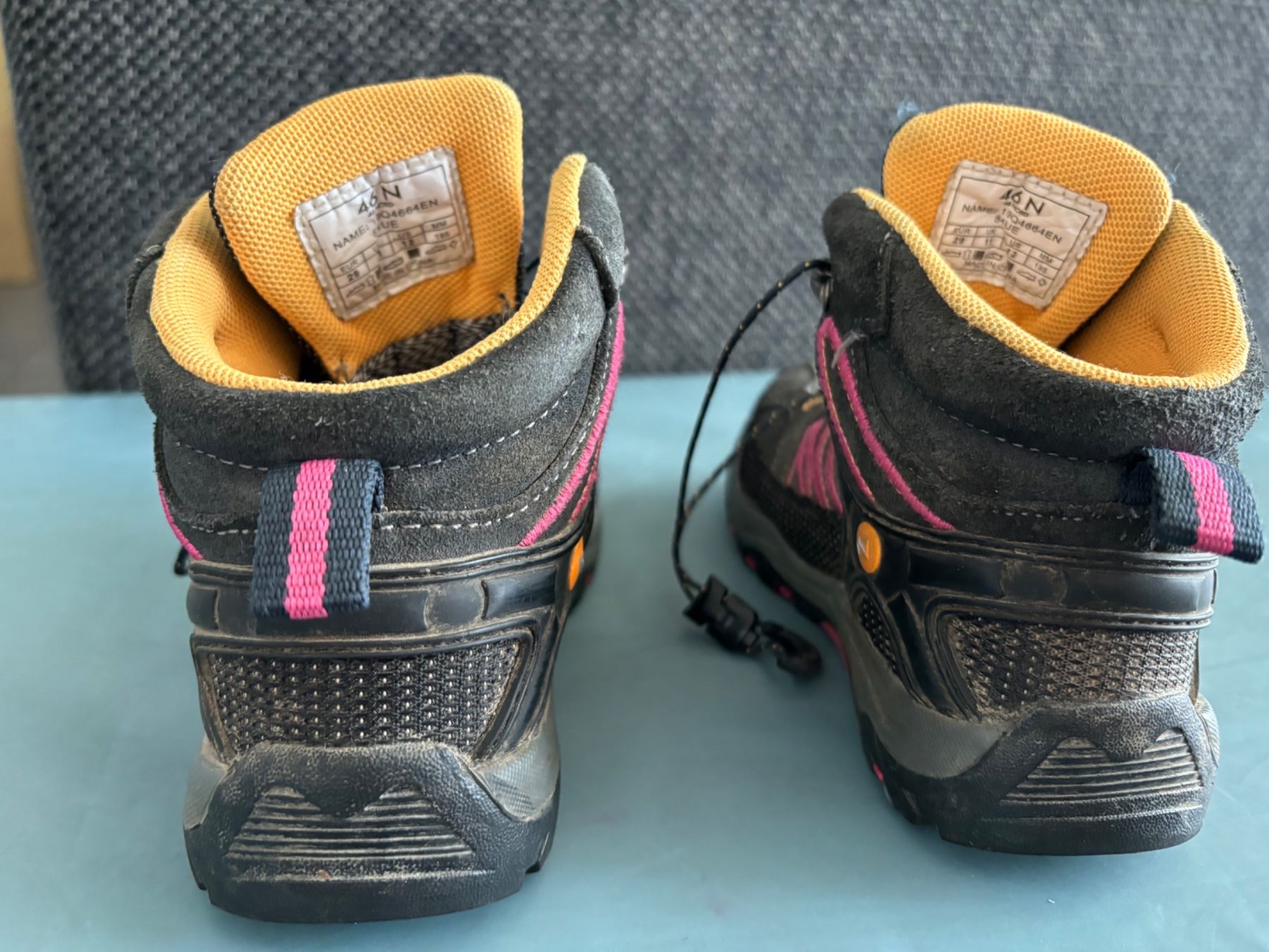 Scarpe per ragazzi: Trekkingschuhe 46N Gr. 29 – Usato da Herzogenbuchsee venduto da MoLa85 1